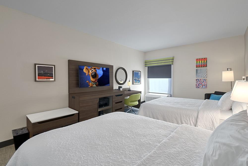Hampton Inn & Suites Houston-Cypress Station Westfield Exterior photo